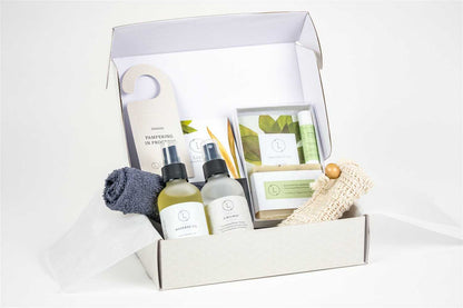 Naturalskincaregiftboxformen-lizush